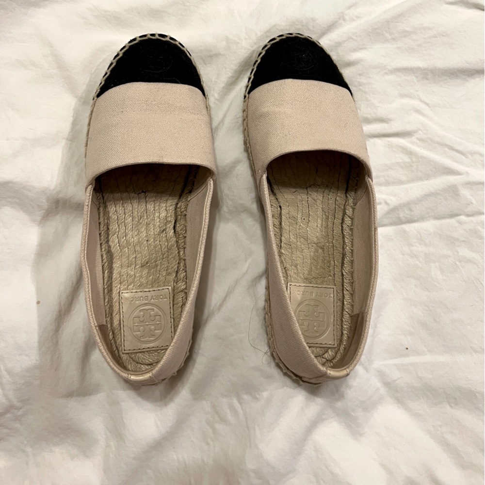 Tory Burch
COLOR BLOCK FLAT ESPADRILLE size 7